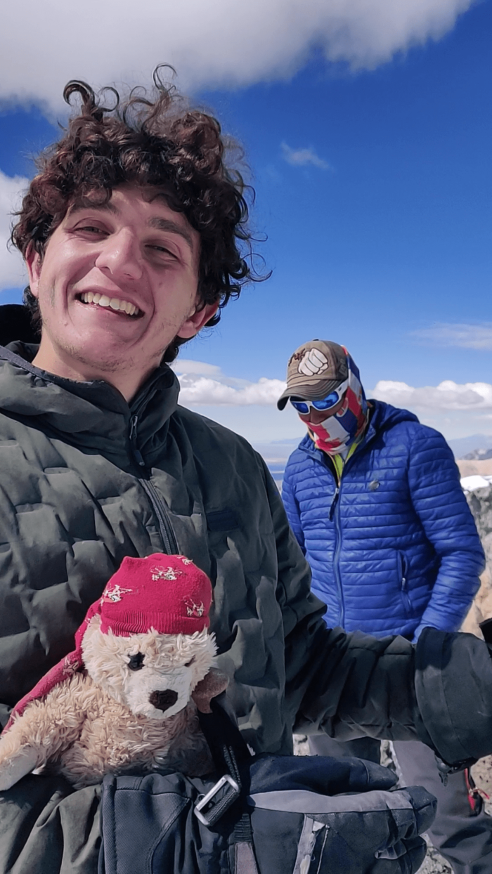 Alejandro buscando a Moly Parinacota
